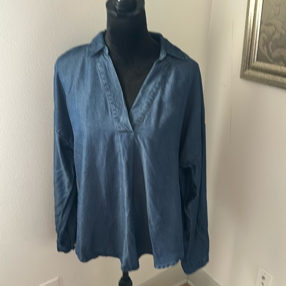 Madison Grey‎ Sz L chambray blue long sleeves tunic blouse top